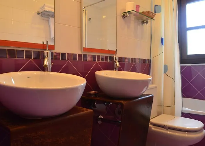 Apartahotel Complejo Turístico Quinta La Espadaña Bedrinana