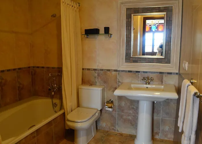 Apartahotel Complejo Turístico Quinta La Espadaña Bedrinana